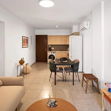 Modern 2br With Pool & Balcony In Kiti